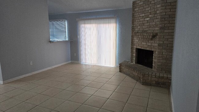 Building Photo - 15135 Beechnut St