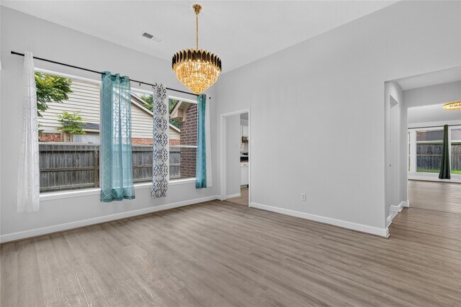 Building Photo - 7206 Glen Rosa Dr