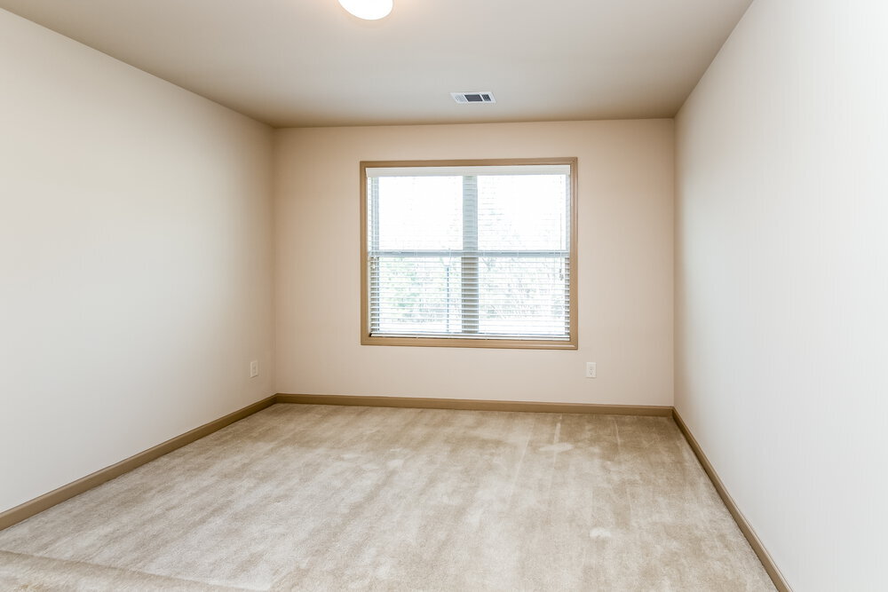 Building Photo - 1971 Bridle Rd