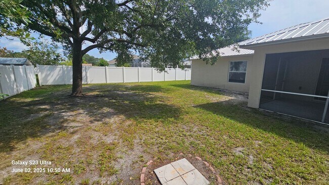 Building Photo - Updated 3 Bedroom, 2 Bath Home in Matanzas...