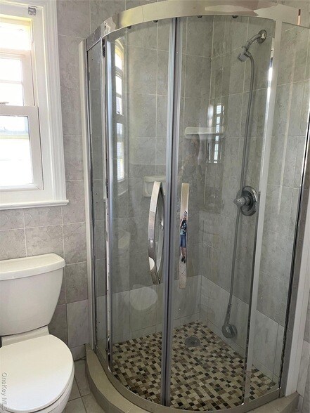 Building Photo - 26 Nassau Ave