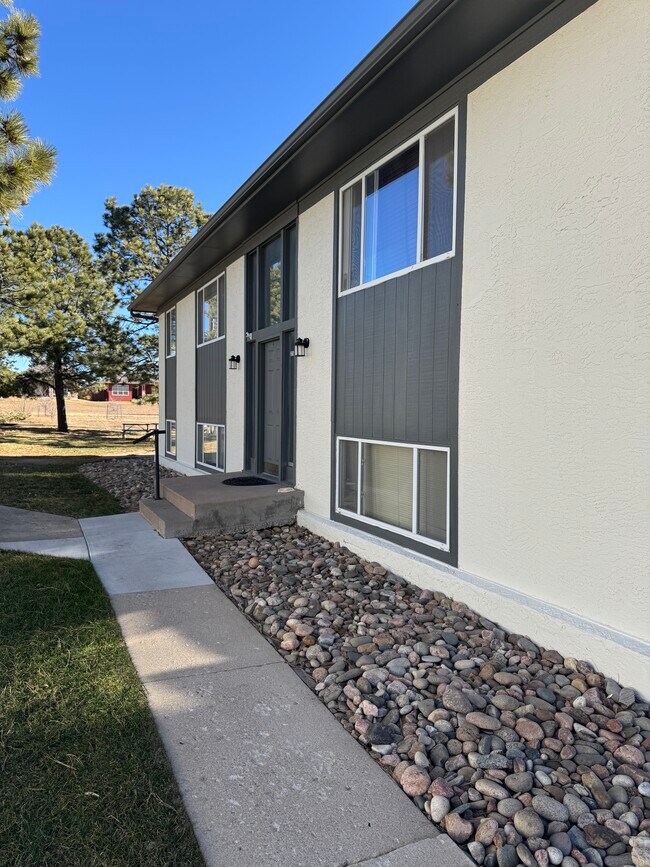 Building Photo - 376 Jefferson St