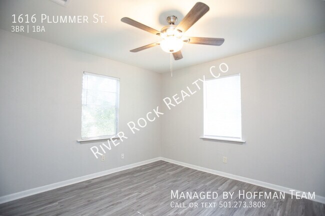 Building Photo - 1616 Plummer Street