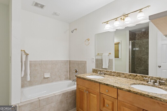 Building Photo - 649 Peeples St SW