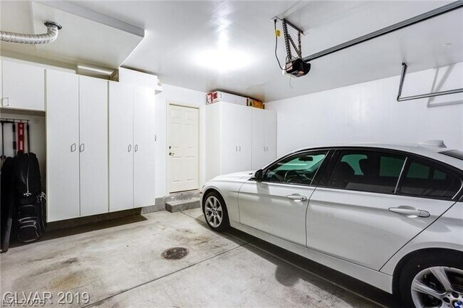 Building Photo - 3008 Bicentennial Pkwy