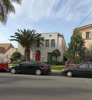 Building Photo - 1555 Kenmore Ave