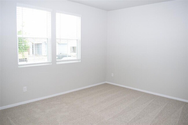 Building Photo - 117 Keltic Dr