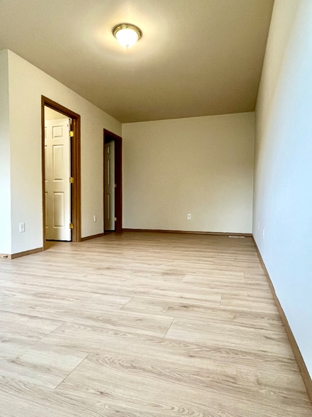 Building Photo - 512 Hazel St