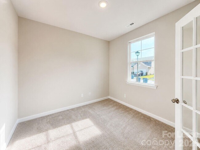 Building Photo - 5030 Markfield Ln