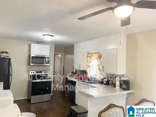 Building Photo - 1444 31st St N