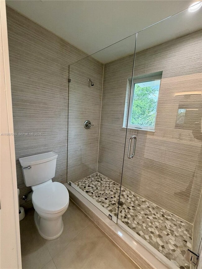 Building Photo - 540 SW 6th Ave