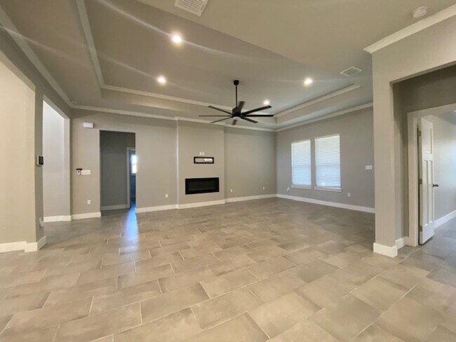 Building Photo - 3806 Negin Dr