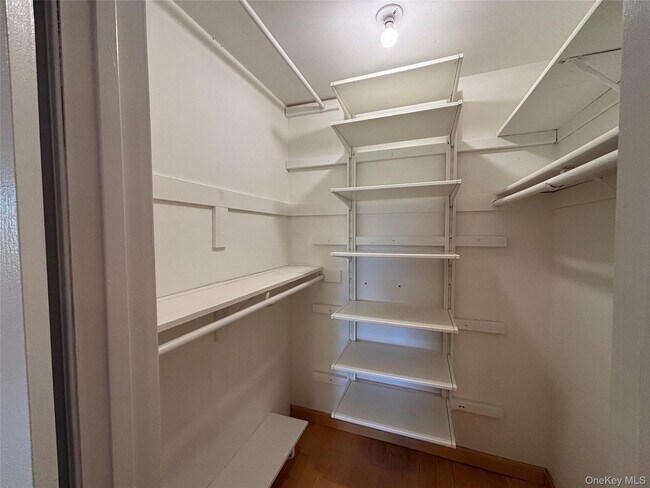 Building Photo - 508 Central Park Ave