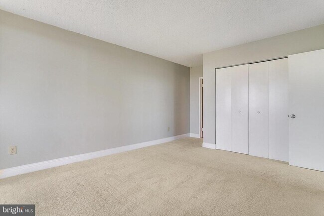 Building Photo - 6301 Stevenson Ave