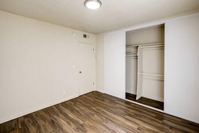Building Photo - 451 S Harvard Blvd