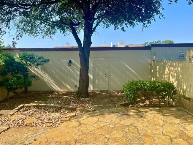 Building Photo - Move-In Special. 1 Month Free Rent with a 12-month lease
