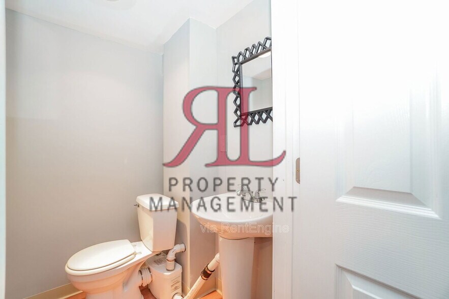 Building Photo - 5196 Karl Rd