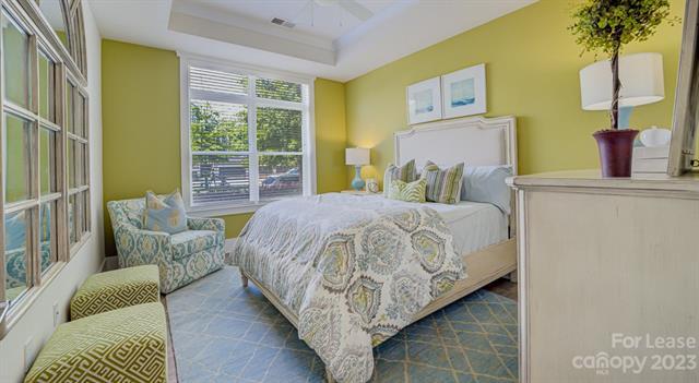 Building Photo - 16408 Holly Crest Ln