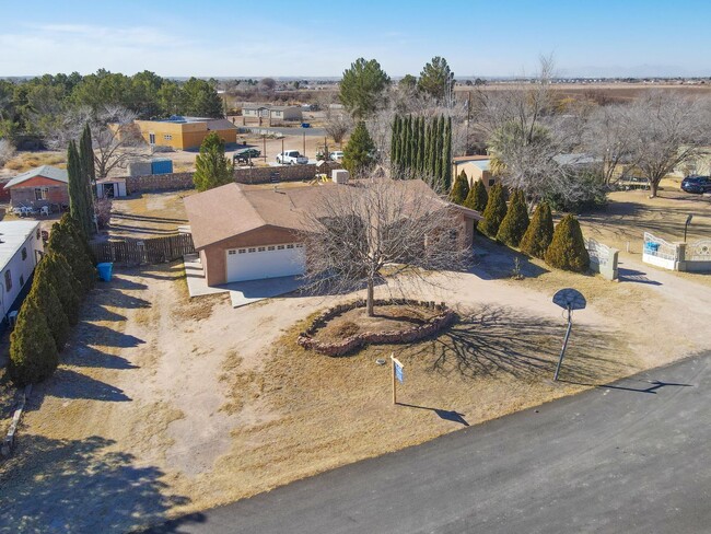 Building Photo - Beautiful East side HOME in Clin. Tx