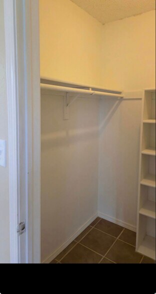 Building Photo - 3900 S Q St