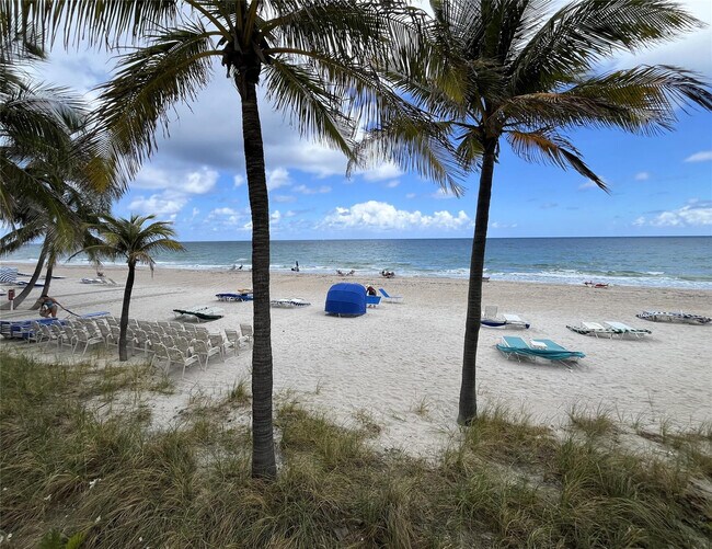 Building Photo - 3500 Galt Ocean Dr