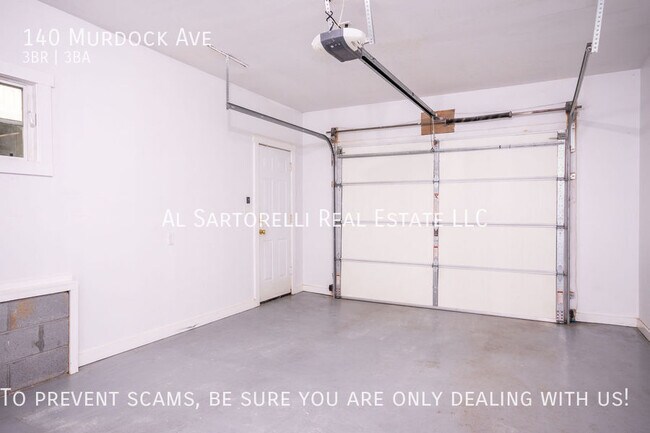 Building Photo - 140 Murdock Ave
