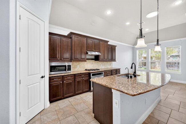 Building Photo - 19830 Hamlet Shadow Ln