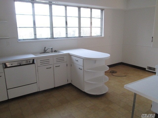 Building Photo - 164 Wildwood Rd