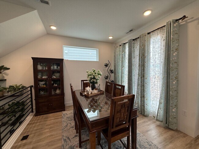 Building Photo - 2143 Arikaree Hts