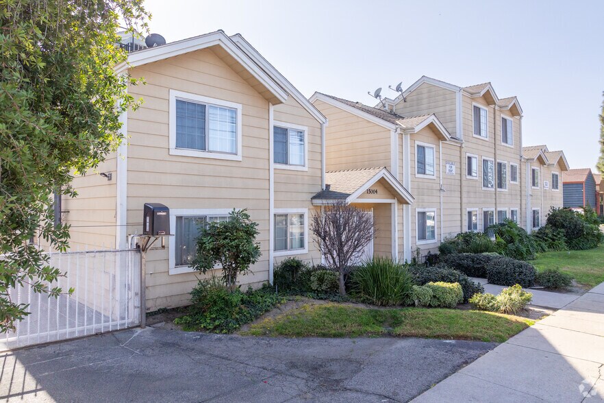 Building Photo - 15004 Nordhoff St