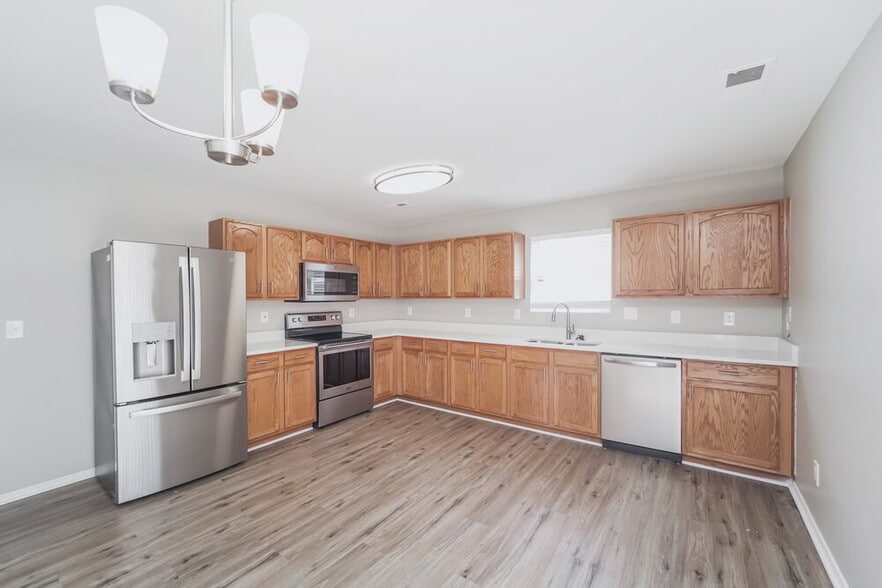 Building Photo - 12418 Dervish Ln