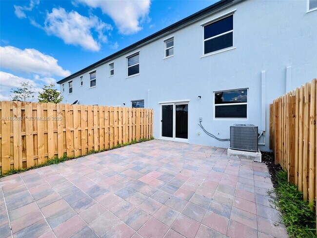 Building Photo - 17955 SW 358th St