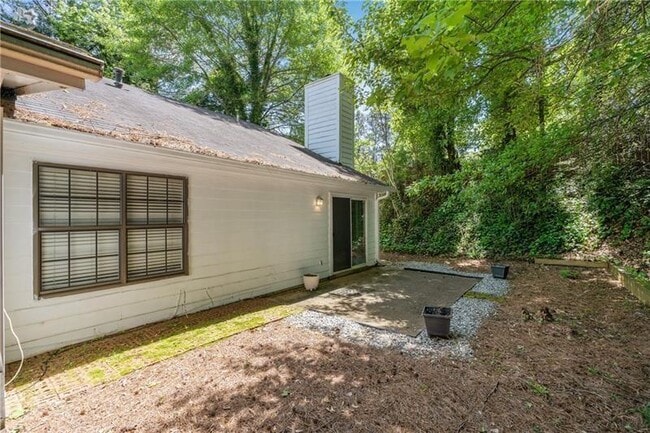 Building Photo - 5000 Village Green Way