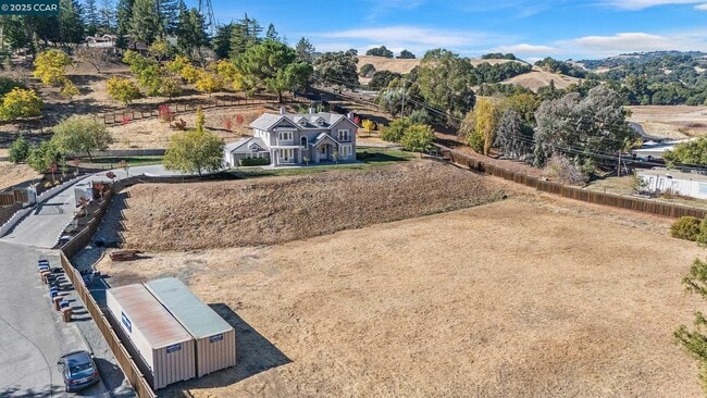 Building Photo - 2495 Reliez Valley Rd