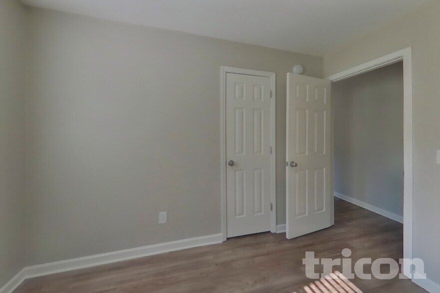 Building Photo - 12 New Stock Ct