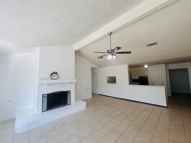 Building Photo - 10502 Long River Dr