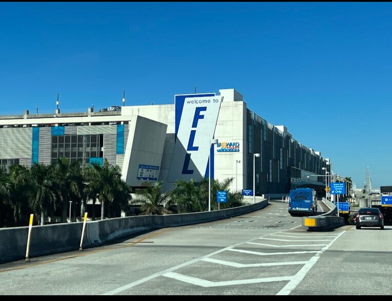 FFL Airport - 414 N 60th Way
