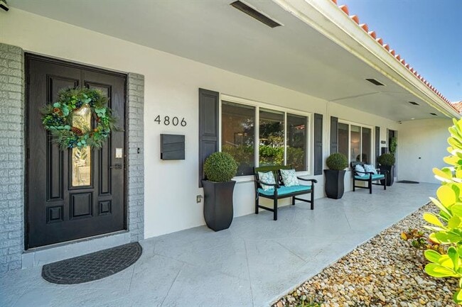 Building Photo - 4804-4806-4806 NE 21st Ave