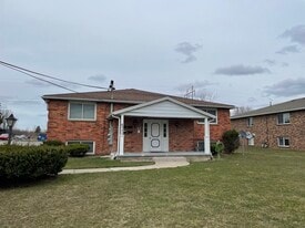 Building Photo - 6335 Robinson Rd