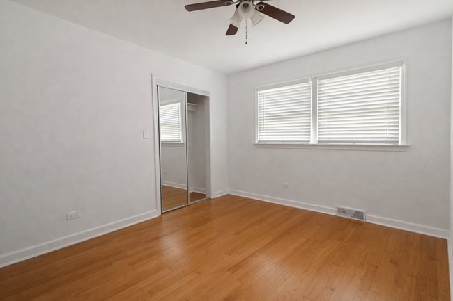 Building Photo - 4259 N Narragansett Ave