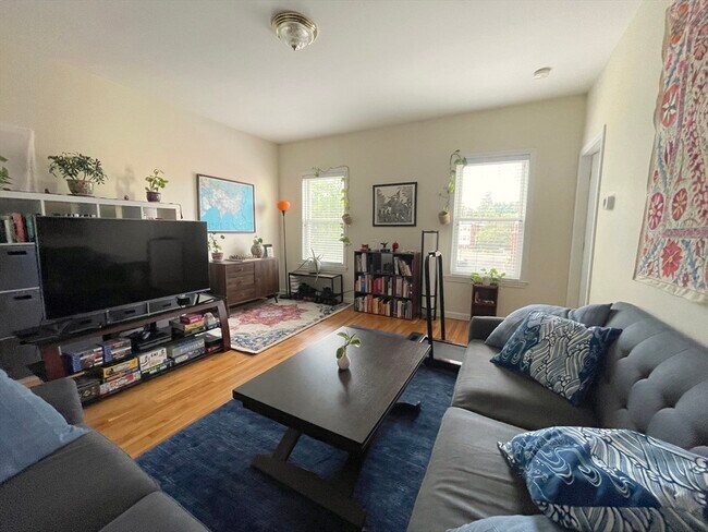 Primary Photo - 15 Adams St