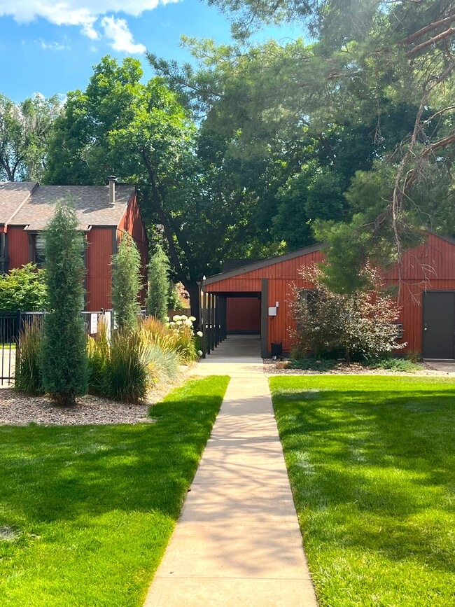 Building Photo - 1625 W Elizabeth St