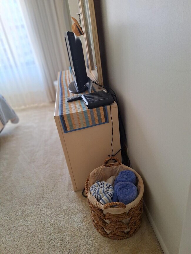 Building Photo - 5000 N Ocean Blvd