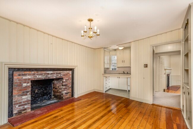 Building Photo - 137 Washington St