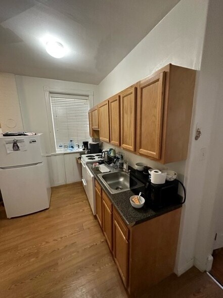 Building Photo - 1595 Beacon St