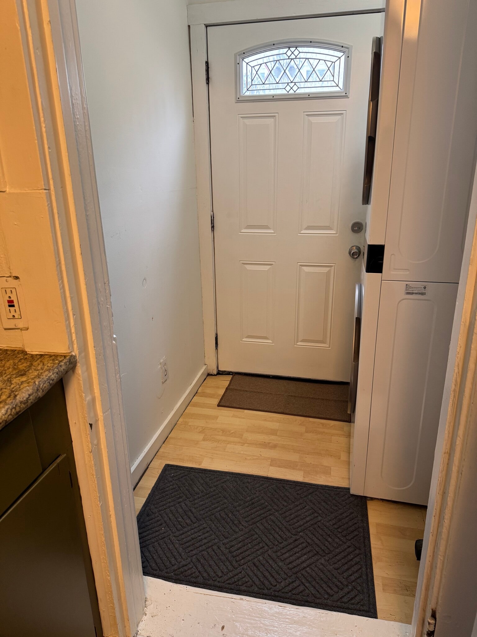 Building Photo - 1220 Waugh Dr