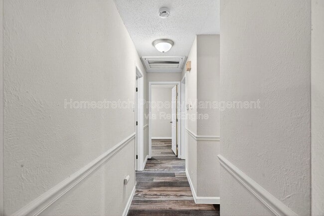 Building Photo - 23 Colchester Dr