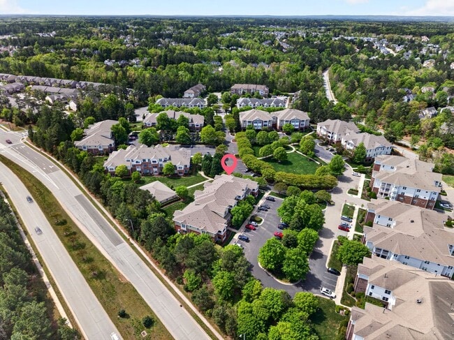 Building Photo - Tons of Upgrade! Beautiful 2 Bedroom, 2.5 Bath Condo in Waterford@ Cary Park, Available Now!