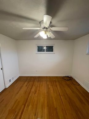 Building Photo - Charming 3 bed, 2 bath with finished basement!