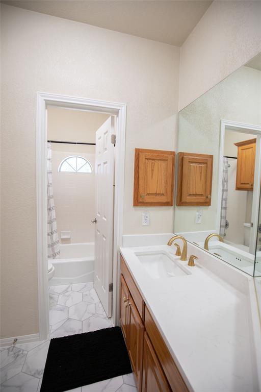 Building Photo - 9920 Spicewood Mesa
